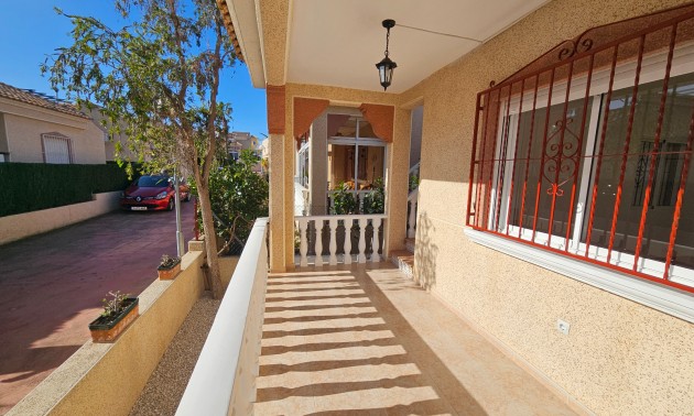 Resale - Villa - Algorfa - Montemar