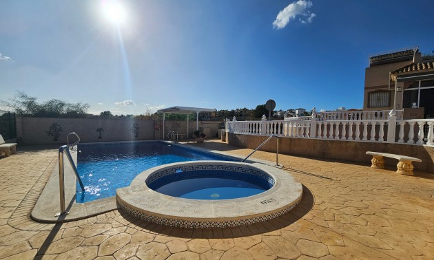 Resale - Villa - Algorfa - Montemar
