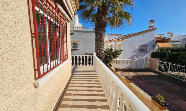 Resale - Villa - Algorfa - Montemar