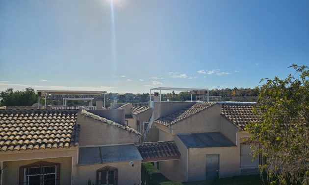 Resale - Villa - Algorfa - Montemar