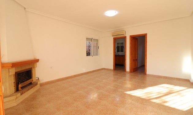 Resale - Villa - Algorfa - Montemar