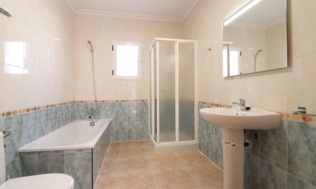 Resale - Villa - Algorfa - Montemar