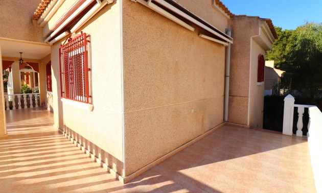 Resale - Villa - Algorfa - Montemar