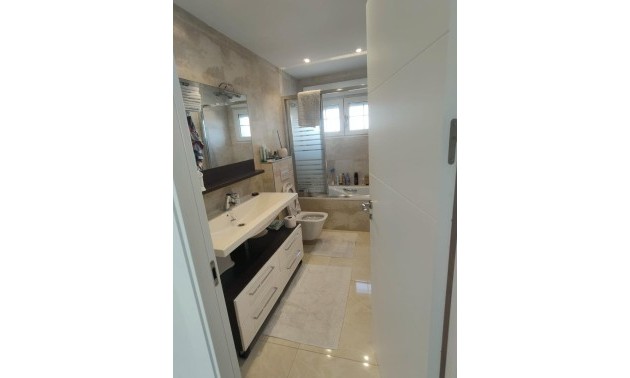 Herverkoop - Villa - Orihuela Costa - La Zenia
