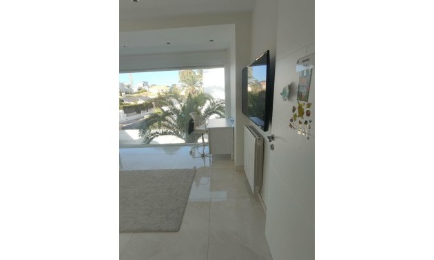 Herverkoop - Villa - Orihuela Costa - La Zenia