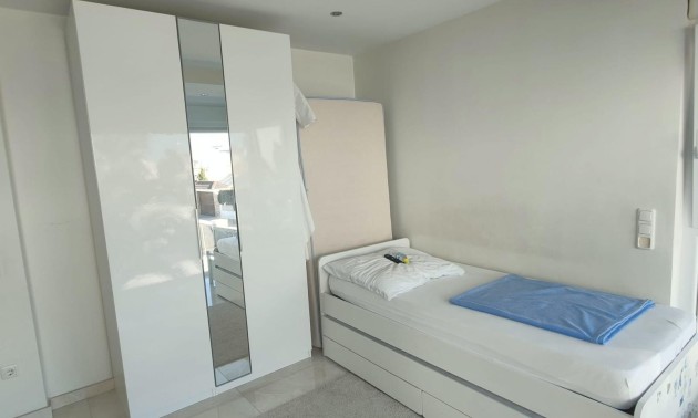 Herverkoop - Villa - Orihuela Costa - La Zenia