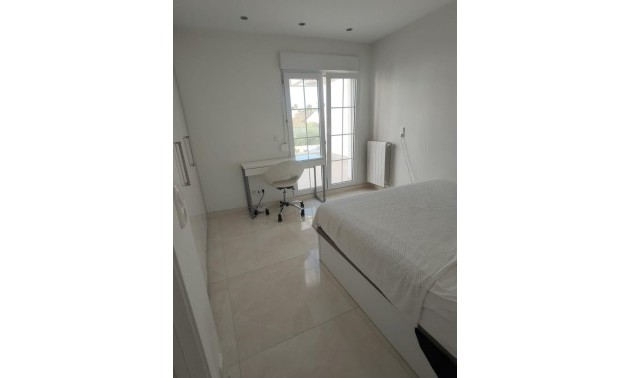 Herverkoop - Villa - Orihuela Costa - La Zenia