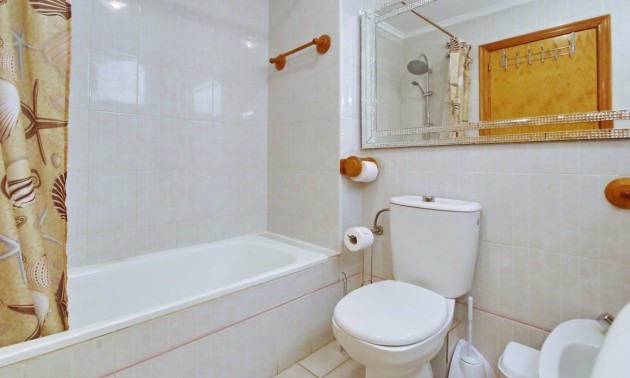 Herverkoop - Apartment - Torrevieja - Playa del Cura