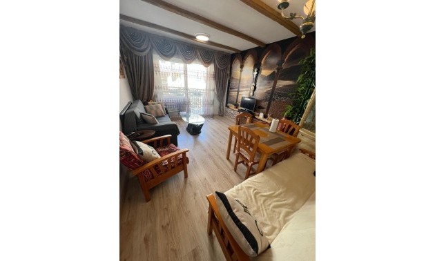 Herverkoop - Apartment - Torrevieja - Playa del Cura