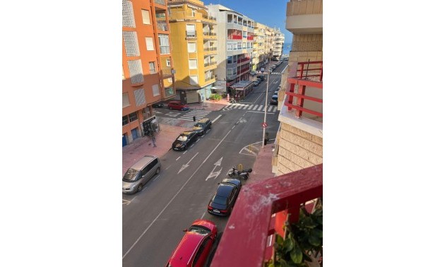 Herverkoop - Apartment - Torrevieja - Playa del Cura