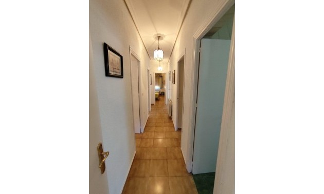 Herverkoop - Villa - Torrevieja - Center