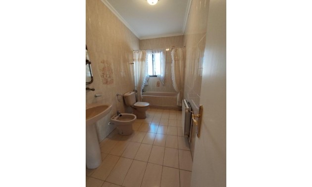 Herverkoop - Villa - Torrevieja - Center