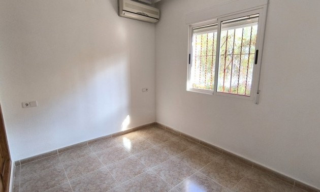 Resale - Villa - Algorfa - Montemar