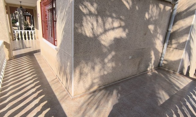 Resale - Villa - Algorfa - Montemar