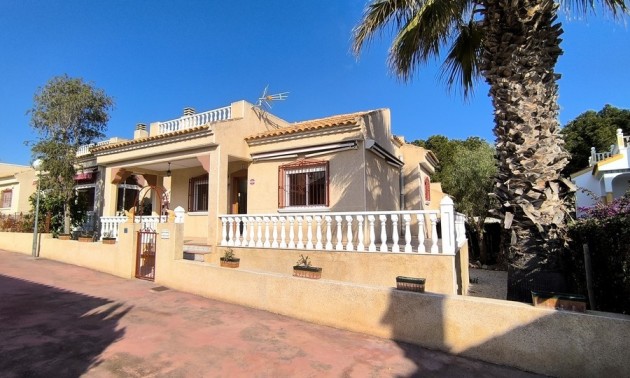 Resale - Villa - Algorfa - Montemar