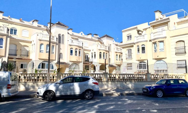 Herverkoop - Apartment - Torrevieja - Playa Los Locos