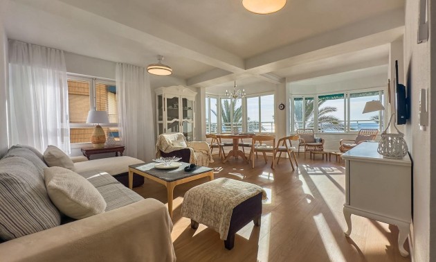 Herverkoop - Apartment - Torrevieja - Playa del Cura