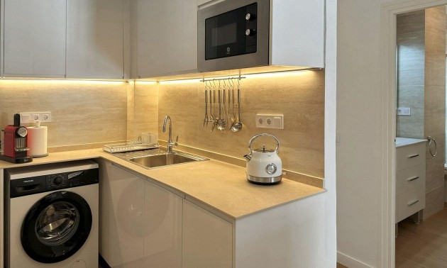 Herverkoop - Apartment - Torrevieja - Playa del Cura