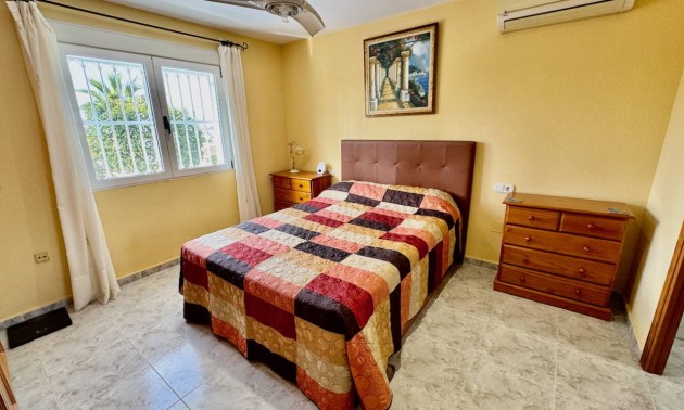 Resale - Villa - Benijofar