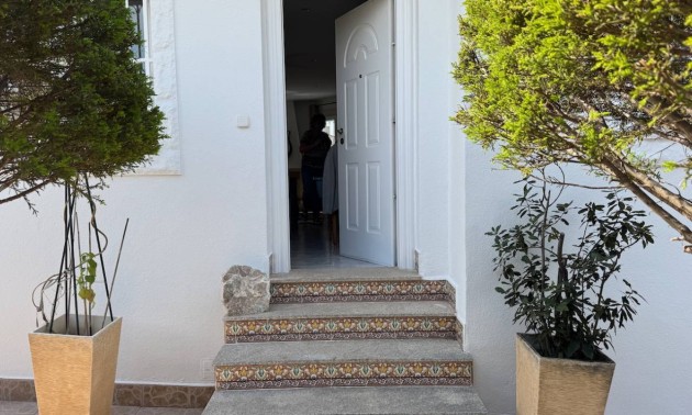 Resale - Villa - Benijofar