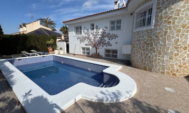 Resale - Villa - Benijofar