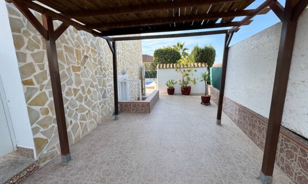 Resale - Villa - Benijofar