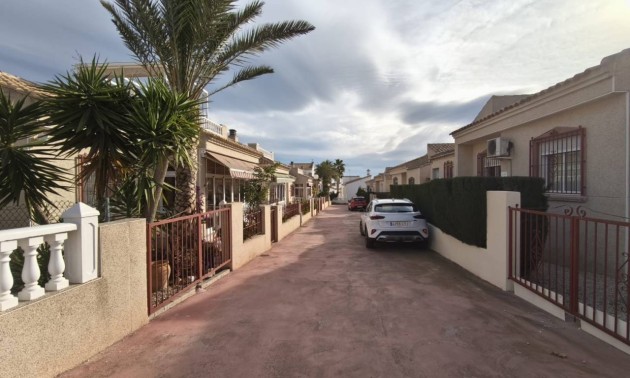 Resale - Villa - Algorfa - Montemar