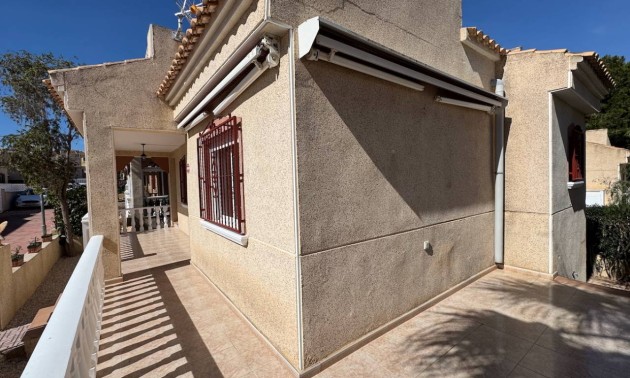 Resale - Villa - Algorfa - Montemar