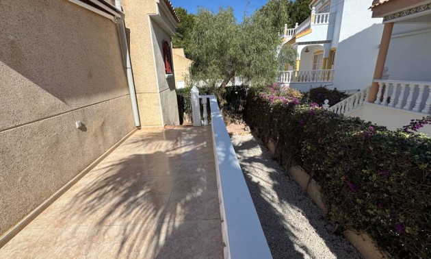 Resale - Villa - Algorfa - Montemar