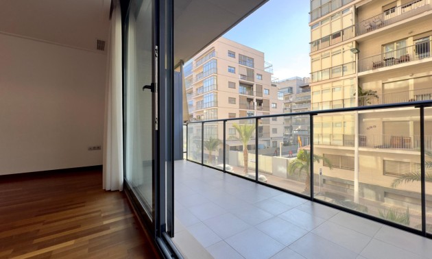 Herverkoop - Apartment - Elche - Porcelanosa