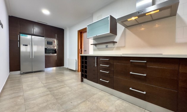 Herverkoop - Apartment - Elche - Porcelanosa