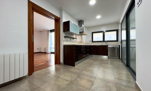 Herverkoop - Apartment - Elche - Porcelanosa