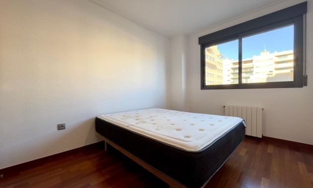Herverkoop - Apartment - Elche - Porcelanosa