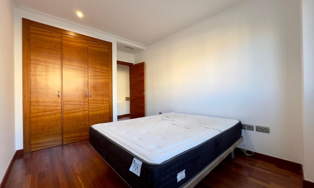 Herverkoop - Apartment - Elche - Porcelanosa