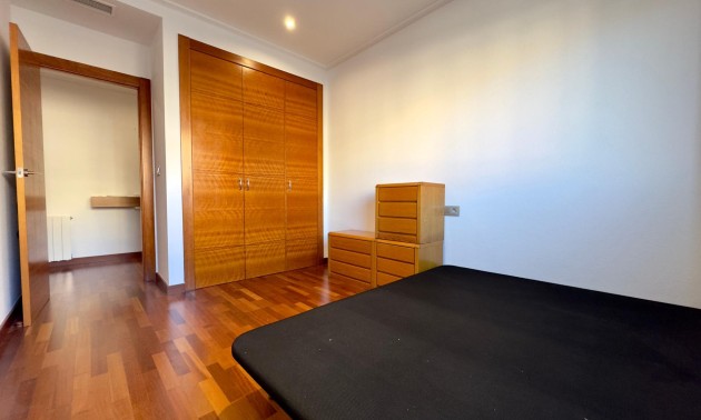 Herverkoop - Apartment - Elche - Porcelanosa
