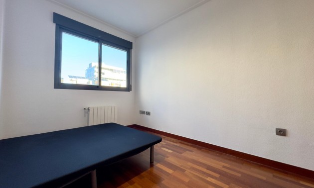 Herverkoop - Apartment - Elche - Porcelanosa