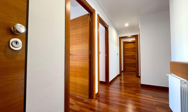 Herverkoop - Apartment - Elche - Porcelanosa