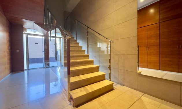 Herverkoop - Apartment - Elche - Porcelanosa