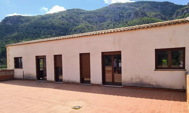 Herverkoop - Villa - Alcoy - Muro de Alcoy