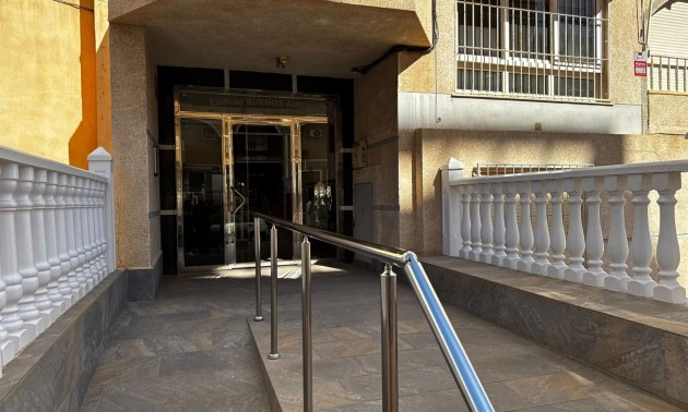 Herverkoop - Apartment - Torrevieja - Punta Prima