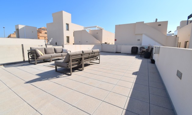 Herverkoop - Villa - Orihuela Costa - Villamartín