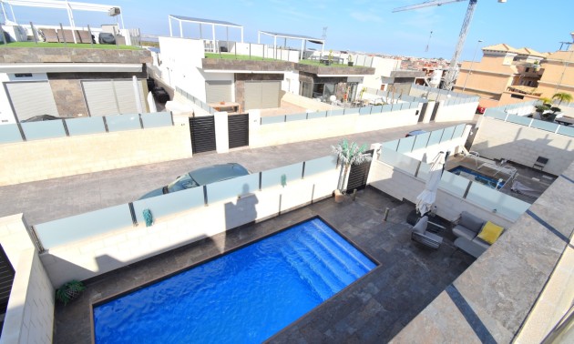 Herverkoop - Villa - Orihuela Costa - Villamartín