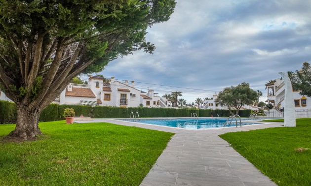 Revente - Villa - Orihuela Costa - Villa Martin