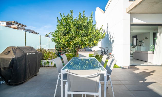 Herverkoop - Villa - Orihuela Costa - Lomas De Cabo Roig