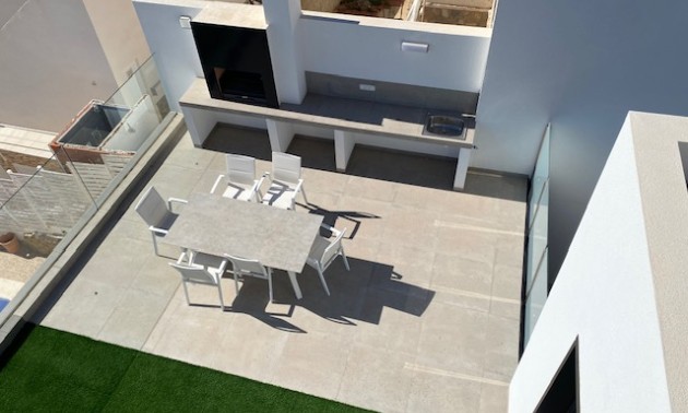 Resale - Villa - Los Balcones - Los Altos del Edén - Los Altos