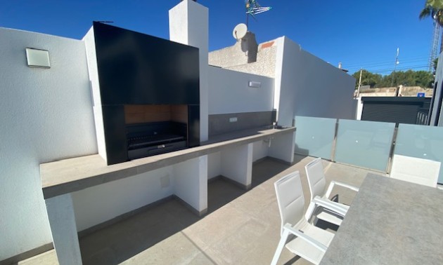 Resale - Villa - Los Balcones - Los Altos del Edén - Los Altos