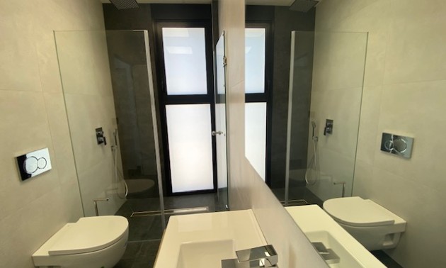 Resale - Villa - Los Balcones - Los Altos del Edén - Los Altos