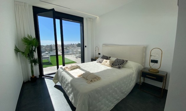 Resale - Villa - Los Balcones - Los Altos del Edén - Los Altos
