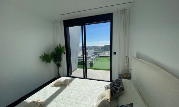 Resale - Villa - Los Balcones - Los Altos del Edén - Los Altos