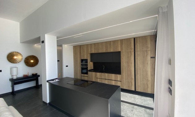Resale - Villa - Los Balcones - Los Altos del Edén - Los Altos